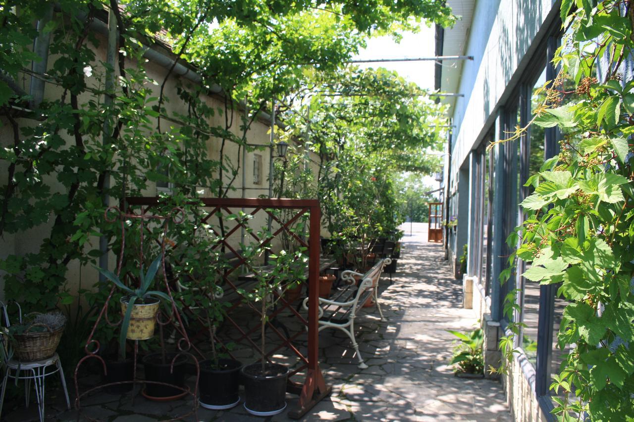 Fkoka Bed & Breakfast แบรฮอฟ ภายนอก รูปภาพ